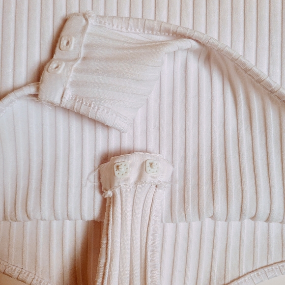 NWOT White sleeveless bodysuit - Picture 5 of 5